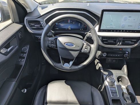 Used 2025 Ford Escape Platinum AWD/4WD image 15