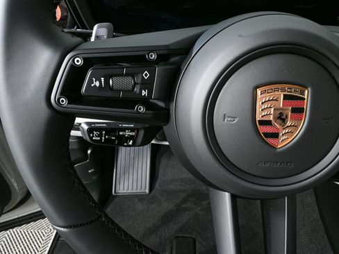 New 2026 Porsche Cayenne Coupe AWD/4WD image 10
