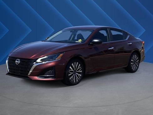 Used 2024 Nissan Altima 2.5 SV FWD image 7