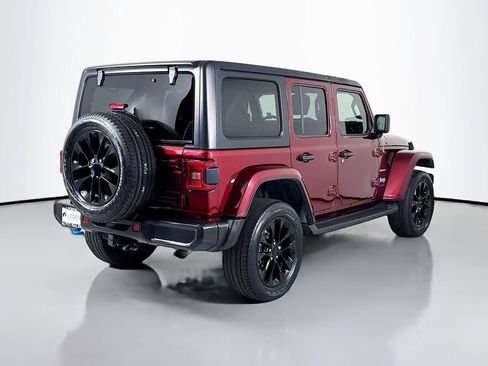 Used 2022 Jeep Wrangler Unlimited Sahara w/ Cold Weather Group AWD/4WD image 7