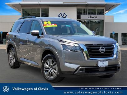 Used 2024 Nissan Pathfinder SV