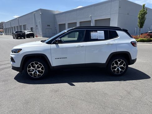 Used 2026 Jeep Compass Limited image 6
