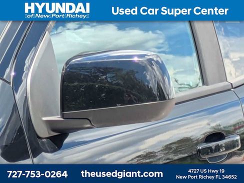 Used 2020 Chevrolet Colorado Z71 AWD/4WD image 11