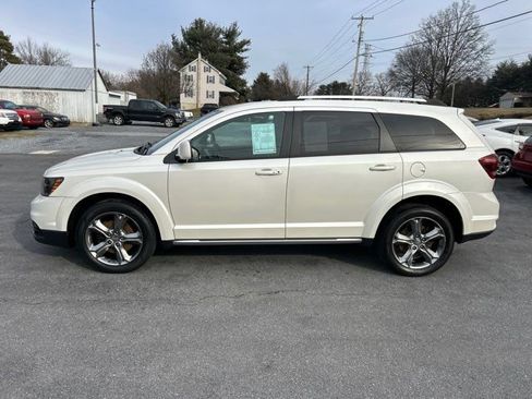 Used 2017 Dodge Journey Crossroad w/ Popular Equipment Group image 2