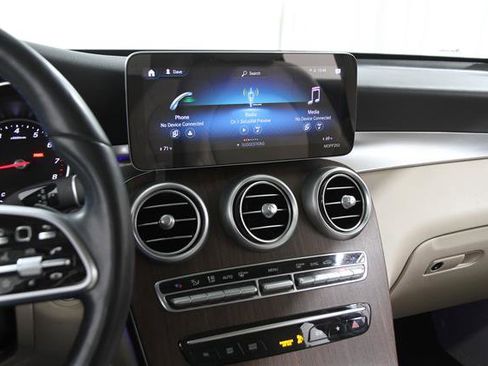 Used 2022 Mercedes-Benz GLC 300 4MATIC image 9