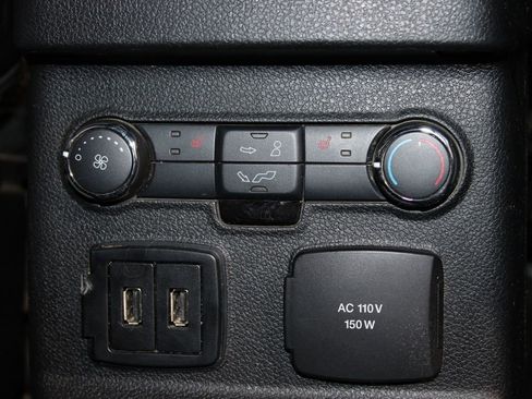 Used 2017 Ford Explorer Limited image 32