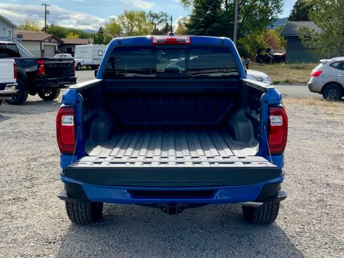 New 2025 GMC Canyon Elevation w/ Convenience Package image 19