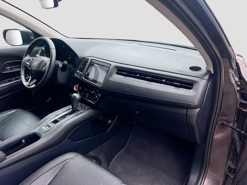 Used 2020 Honda HR-V Touring image 30