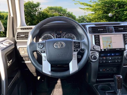 Used 2021 Toyota 4Runner Limited image 8