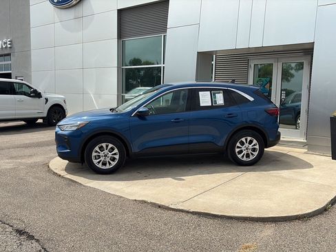 Used 2023 Ford Escape Active AWD/4WD image 2