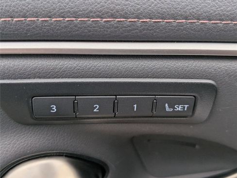 Used 2025 Lexus ES 300h w/ Technology Package image 21