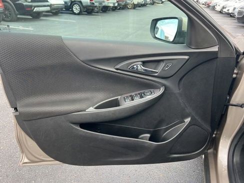 Used 2023 Chevrolet Malibu LT image 24