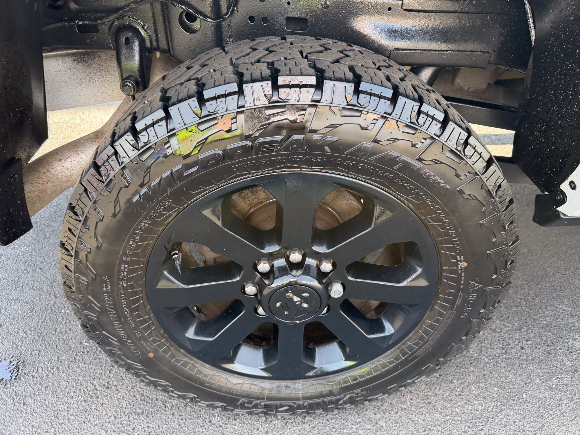 Used 2022 RAM 2500 Laramie w/ Night Edition AWD/4WD image 11