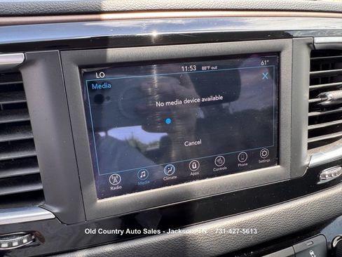 Used 2019 Chrysler Pacifica Touring-L FWD image 34