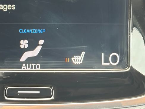 Used 2019 Volvo XC90 T6 Momentum w/ Advanced Package AWD/4WD image 27