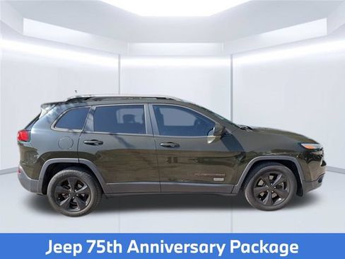 Used 2016 Jeep Cherokee 75th Anniversary FWD image 5