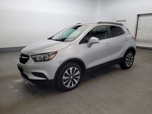 Used 2022 Buick Encore Preferred w/ Safety Package image 2