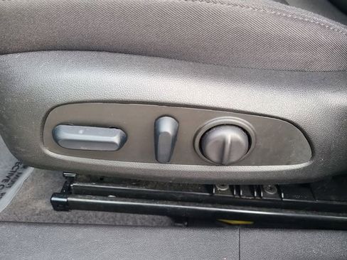 Used 2025 Chevrolet Malibu LT image 24