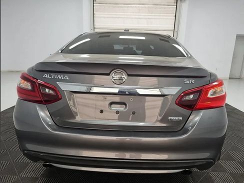 Used 2018 Nissan Altima 2.5 SR w/ SR Special Edition FWD image 4
