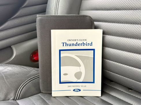Used 2002 Ford Thunderbird image 31
