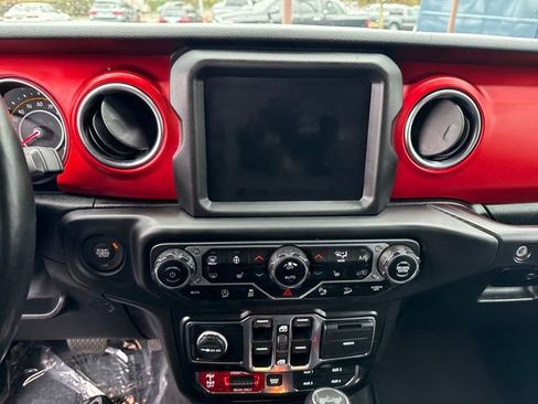 Used 2020 Jeep Wrangler Unlimited Rubicon w/ Advanced Safety Group image 24