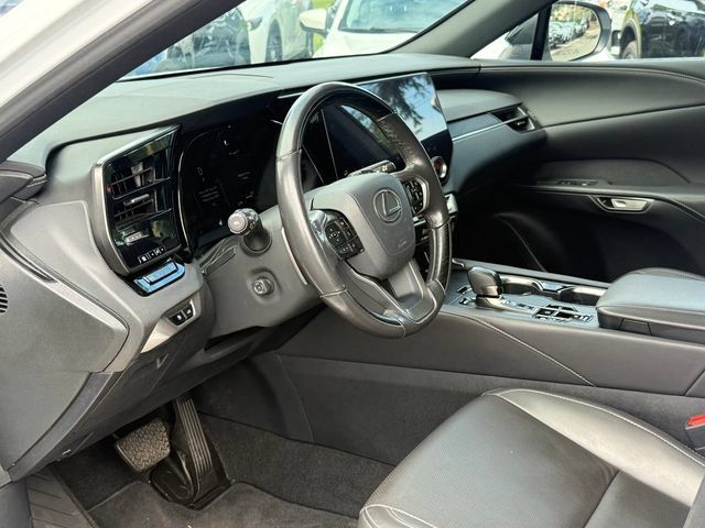Used 2025 Lexus RX 350h AWD/4WD image 21