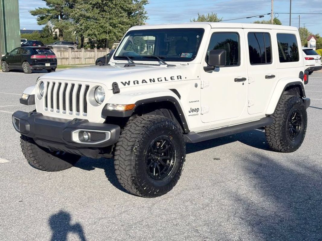 Used 2021 Jeep Wrangler Unlimited Sahara w/ Uconnect 4C Nav & Sound Group AWD/4WD image 3