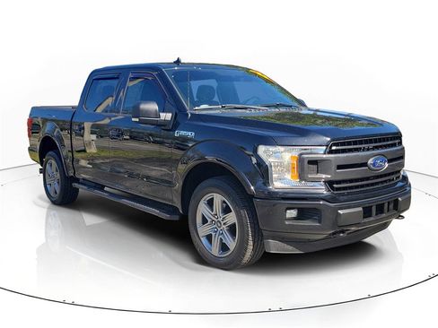 Used 2018 Ford F150 XLT w/ Equipment Group 302A Luxury image 4