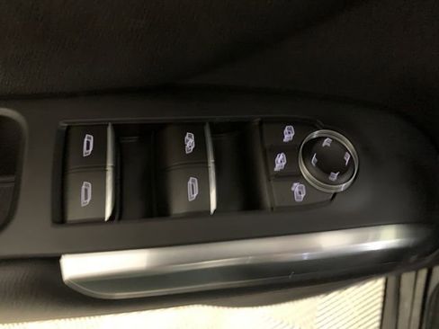 Certified 2024 Chevrolet Traverse RS image 24