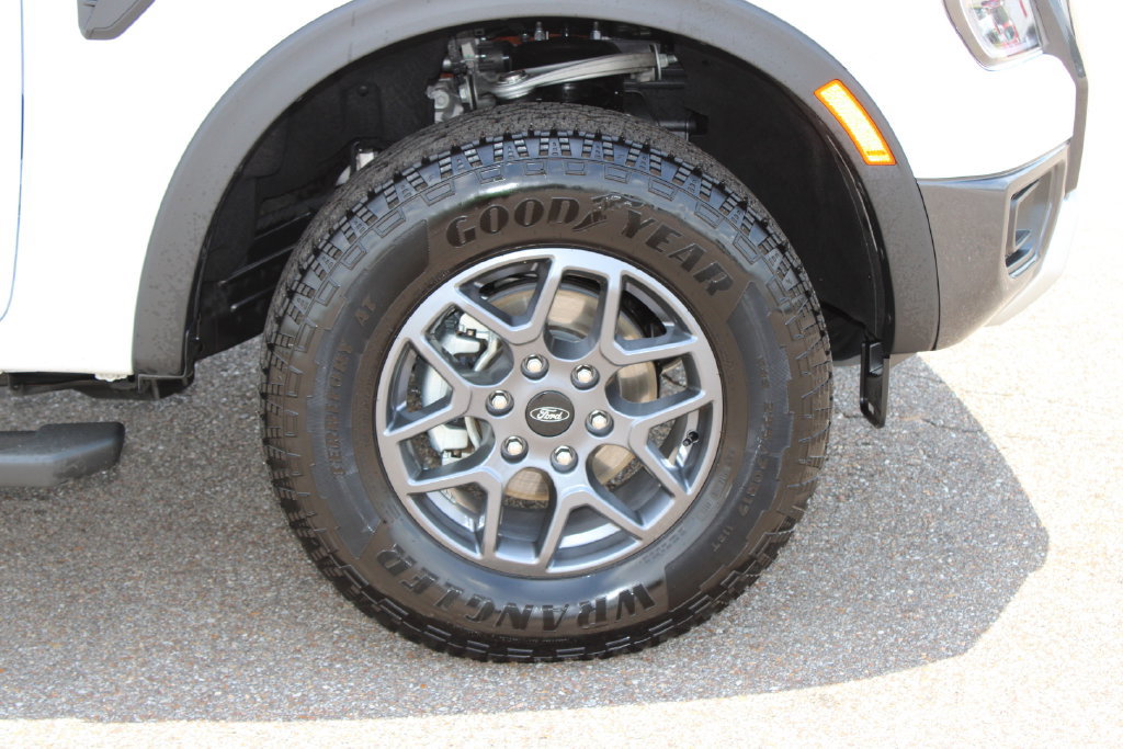 Used 2025 Ford Ranger XLT w/ FX4 Off-Road Package AWD/4WD image 9