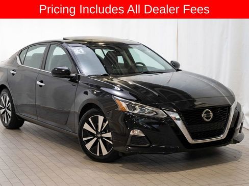 Used 2021 Nissan Altima 2.5 SV w/ SV Premium Package FWD image 1