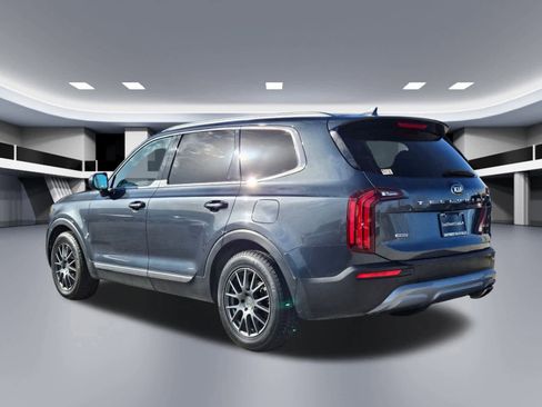 Used 2020 Kia Telluride EX image 3