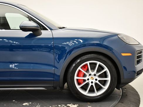 Used 2024 Porsche Cayenne S image 15