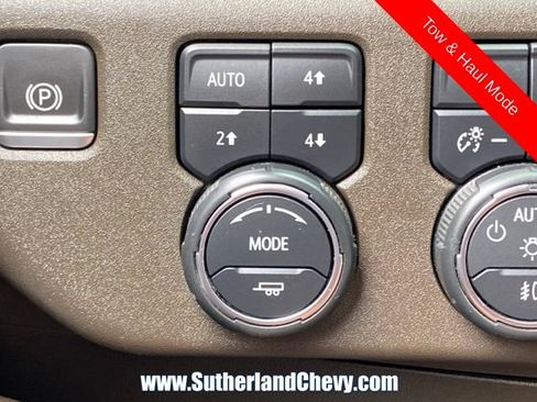 Used 2024 Chevrolet Silverado 1500 LTZ AWD/4WD image 30