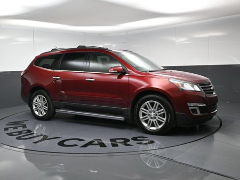 Used 2015 Chevrolet Traverse LT w/ Style and Technology Package AWD/4WD image 2