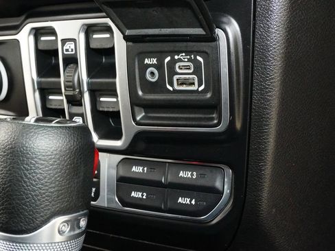 Used 2020 Jeep Gladiator Rubicon AWD/4WD image 19
