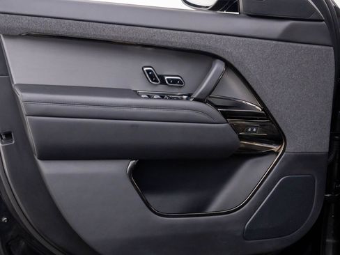 Used 2023 Land Rover Range Rover Sport SE Dynamic image 14