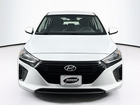 Used 2019 Hyundai Ioniq Plug-In Hybrid FWD image 7