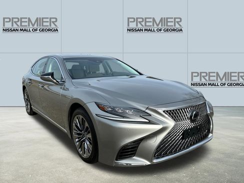 Used 2020 Lexus LS 500 image 3