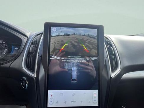 Used 2023 Ford Edge SEL image 14