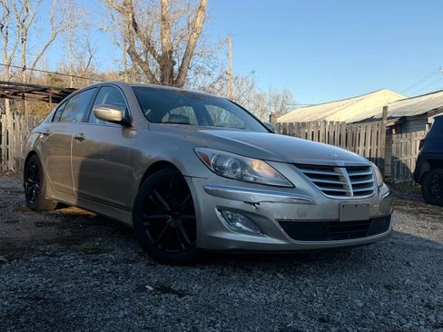Used 2012 Hyundai Genesis 3.8 w/ Premium Pkg image 3