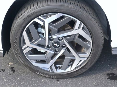Used 2024 Hyundai Kona N Line image 34