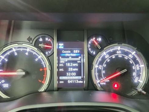 Used 2022 Toyota 4Runner TRD Off-Road image 37