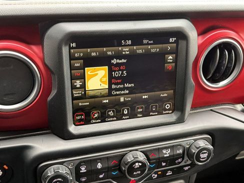 Used 2023 Jeep Gladiator Rubicon w/ LED Lighting Group AWD/4WD image 23