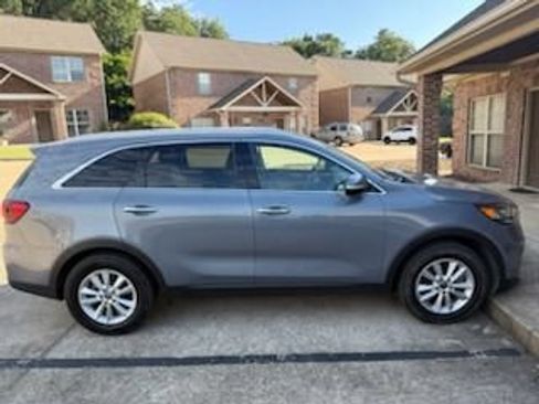Used 2020 Kia Sorento LX w/ LX I4 Convenience Package FWD image 3