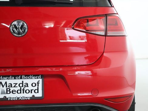 Used 2015 Volkswagen GTI SE image 40