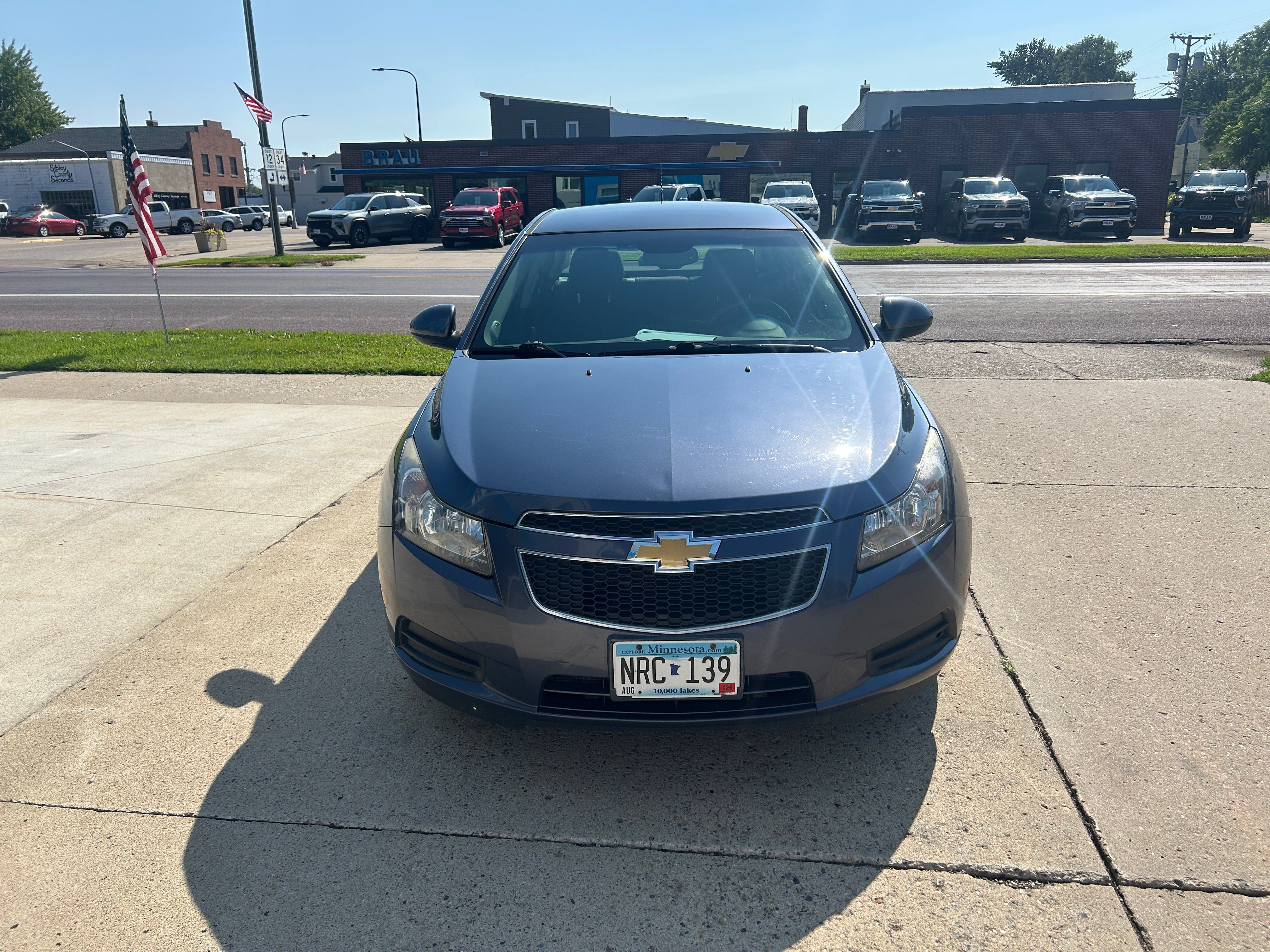 Used 2014 Chevrolet Cruze LT FWD image 3