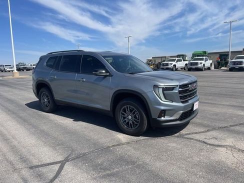 Used 2025 GMC Acadia Elevation image 3