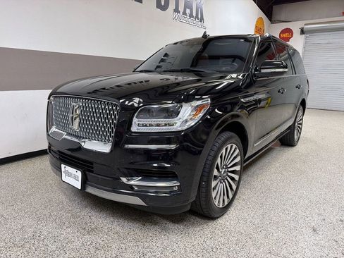 Used 2019 Lincoln Navigator Reserve AWD/4WD image 3