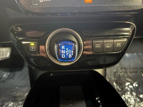 Used 2020 Toyota Prius Prime Limited image 19